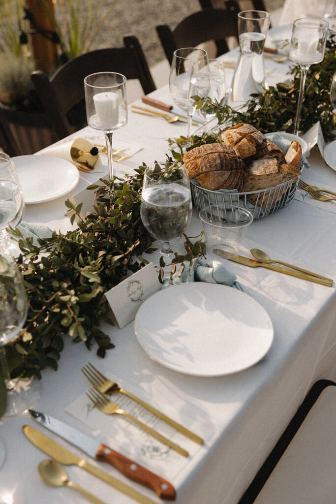 table decor at creekside meadows in montana